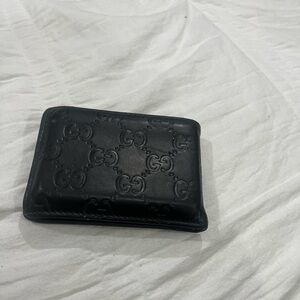 Gucci, Black leather wallet